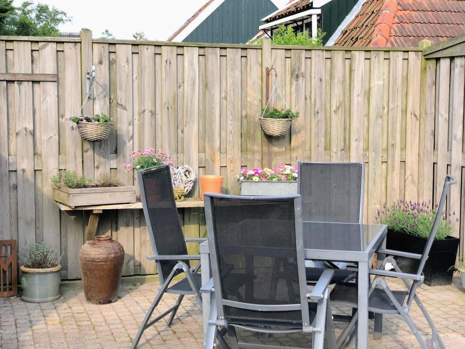 It Buthus Apartman Baaiduinen Kültér fotó